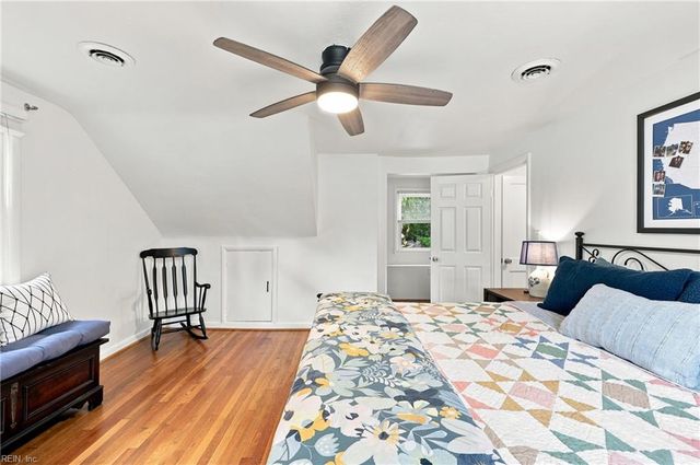 1044 S Lexan CRES, Norfolk, VA 23508