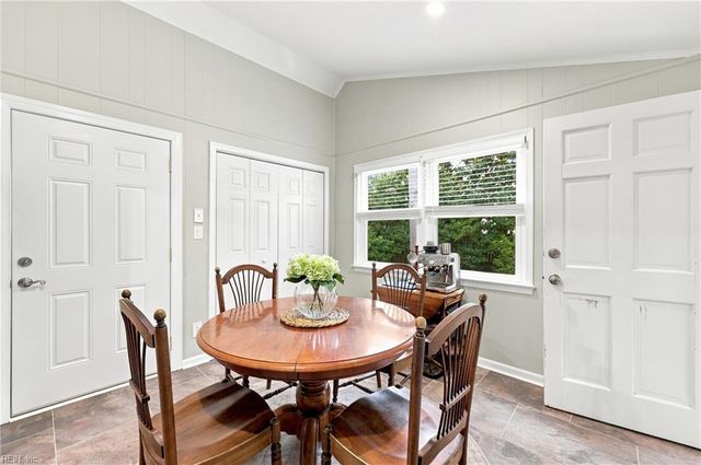 1044 S Lexan CRES, Norfolk, VA 23508