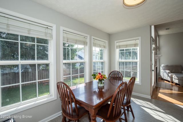4909 Middlesex Dr, Louisville, KY 40245