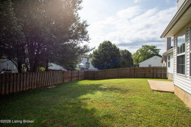4909 Middlesex Dr, Louisville, KY 40245