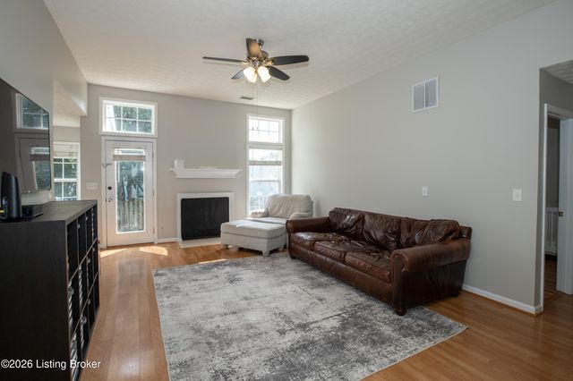 4909 Middlesex Dr, Louisville, KY 40245