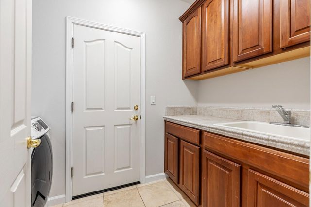 351 Ruess Rd, Ripon, CA 95366