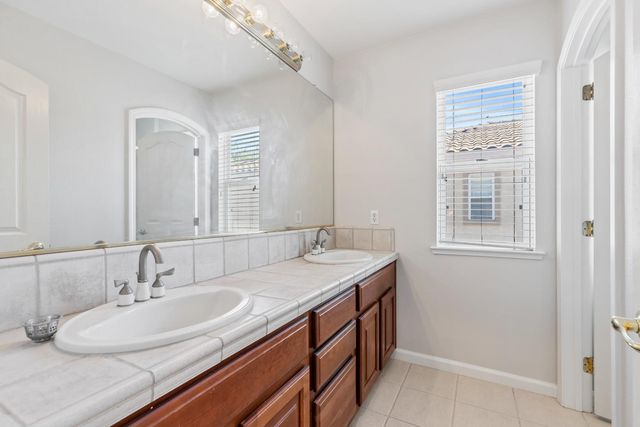 351 Ruess Rd, Ripon, CA 95366