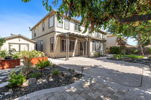 351 Ruess Rd, Ripon, CA 95366