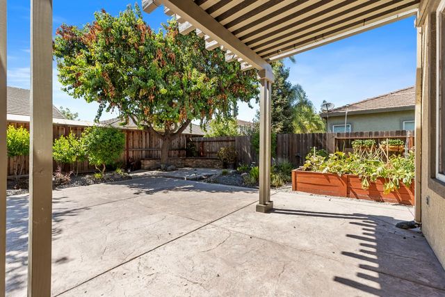 351 Ruess Rd, Ripon, CA 95366