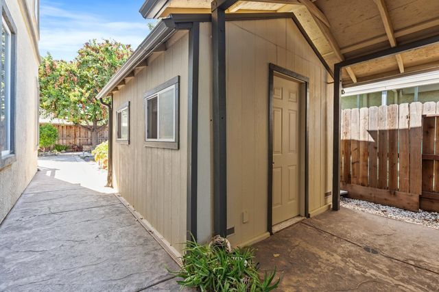 351 Ruess Rd, Ripon, CA 95366