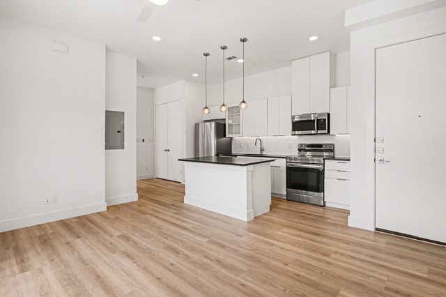 2217 N Fitzhugh Avenue 206, Dallas, TX 75204