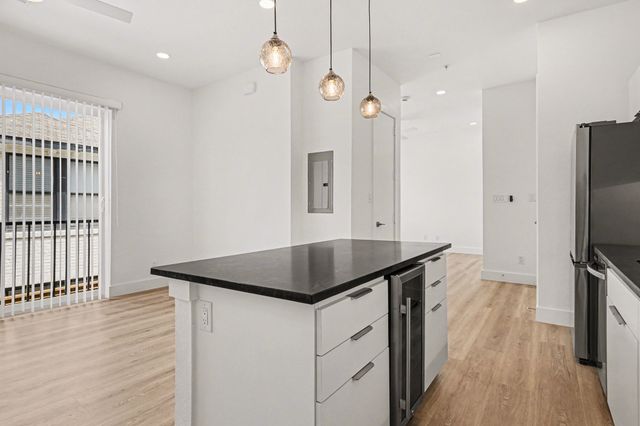 2217 N Fitzhugh Avenue 206, Dallas, TX 75204