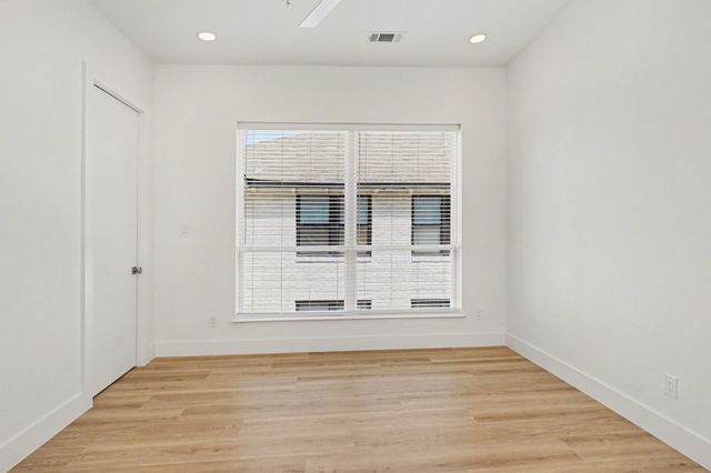2217 N Fitzhugh Avenue 206, Dallas, TX 75204