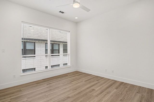 2217 N Fitzhugh Avenue 206, Dallas, TX 75204