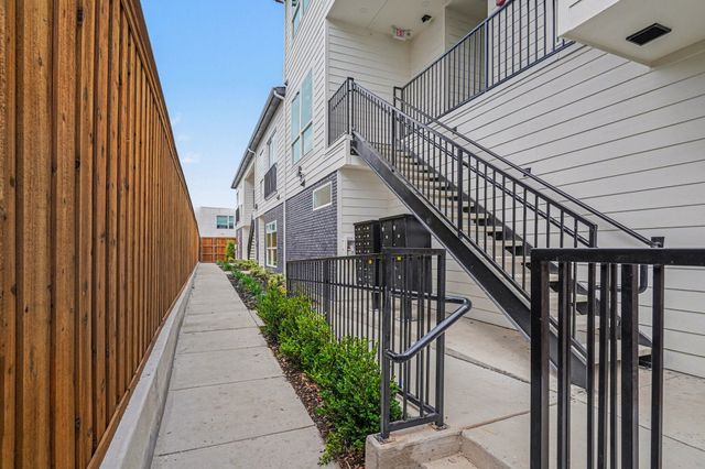 2217 N Fitzhugh Avenue 206, Dallas, TX 75204