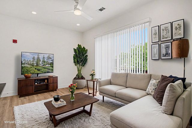 2217 N Fitzhugh Avenue 206, Dallas, TX 75204