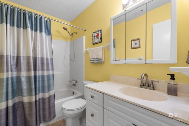 23157 Oak Street, Robertsdale, AL 36567