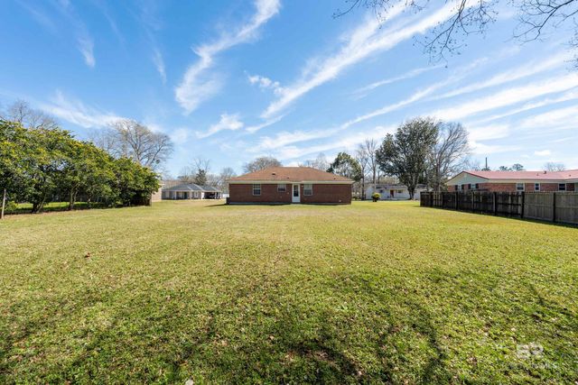 23157 Oak Street, Robertsdale, AL 36567