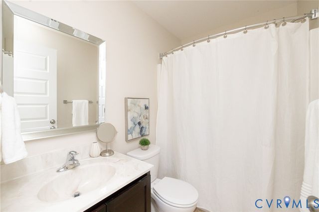 17633 Memorial Tournament Dr, Moseley, VA 23120