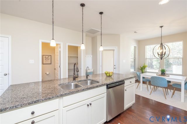 17633 Memorial Tournament Dr, Moseley, VA 23120