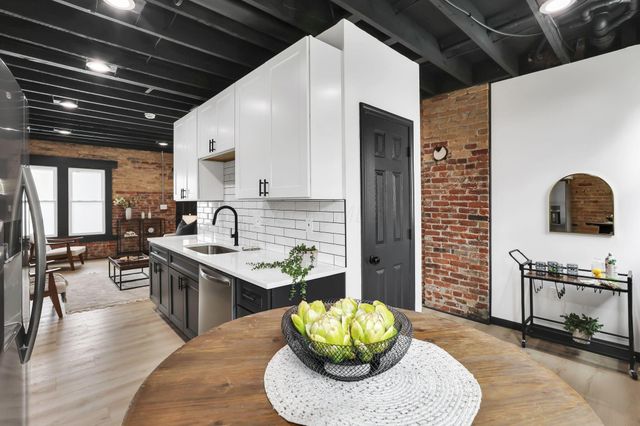 1010 Bruck Street, Columbus, OH 43206