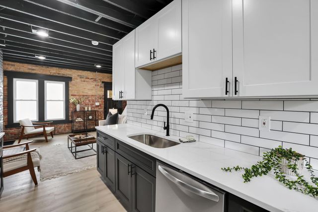 1010 Bruck Street, Columbus, OH 43206