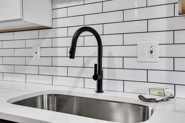 1010 Bruck Street, Columbus, OH 43206