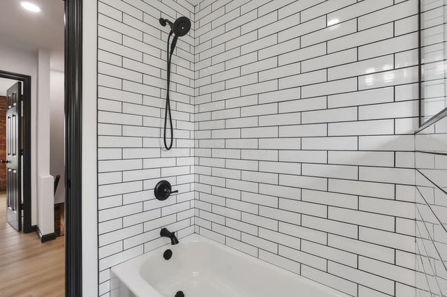 1010 Bruck Street, Columbus, OH 43206