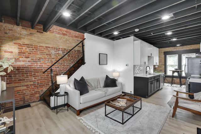 1010 Bruck Street, Columbus, OH 43206