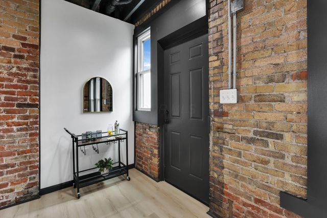 1010 Bruck Street, Columbus, OH 43206