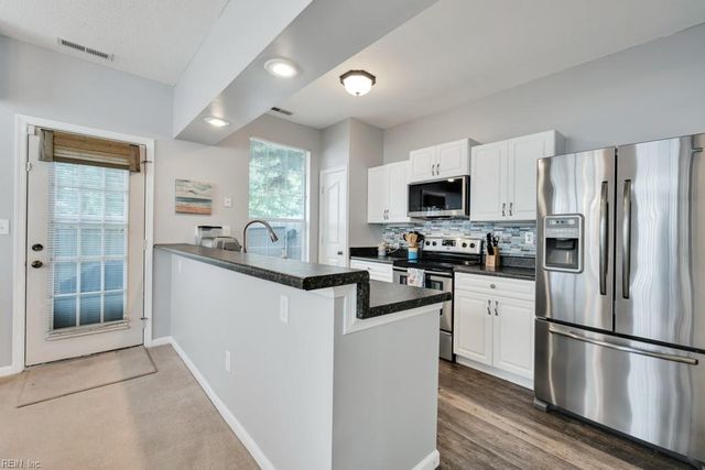 905 Wyden DR, Virginia Beach, VA 23462