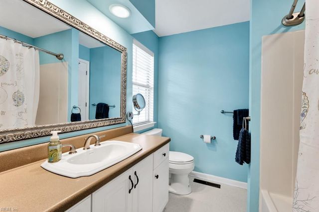 905 Wyden DR, Virginia Beach, VA 23462