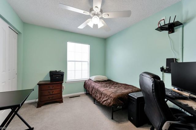 905 Wyden DR, Virginia Beach, VA 23462