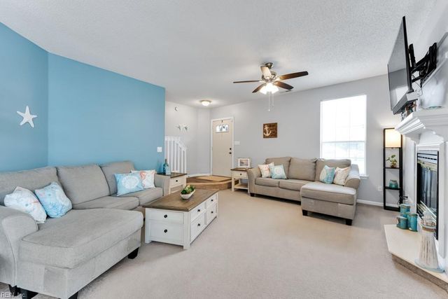 905 Wyden DR, Virginia Beach, VA 23462
