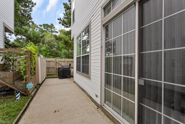 905 Wyden DR, Virginia Beach, VA 23462