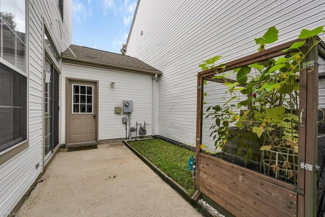 905 Wyden DR, Virginia Beach, VA 23462