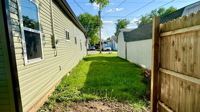 54 4th Street, Buckeye Lake, OH 43008