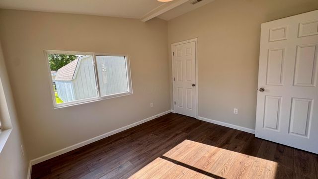 54 4th Street, Buckeye Lake, OH 43008