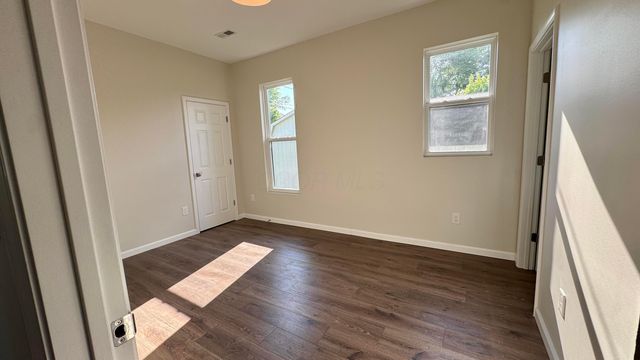 54 4th Street, Buckeye Lake, OH 43008