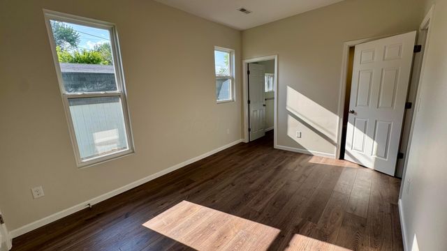 54 4th Street, Buckeye Lake, OH 43008