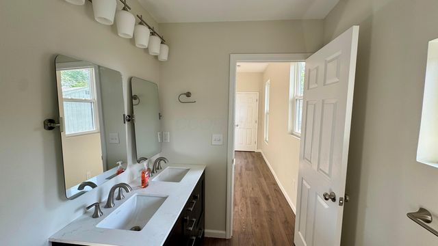 54 4th Street, Buckeye Lake, OH 43008