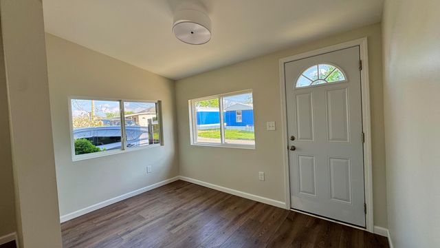 54 4th Street, Buckeye Lake, OH 43008