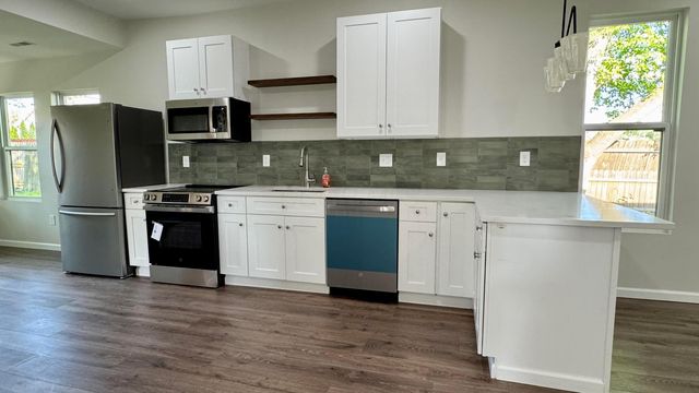 54 4th Street, Buckeye Lake, OH 43008
