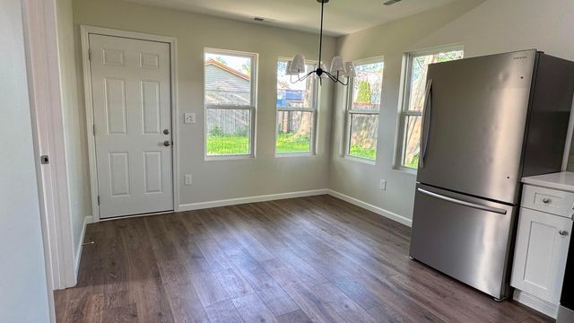 54 4th Street, Buckeye Lake, OH 43008