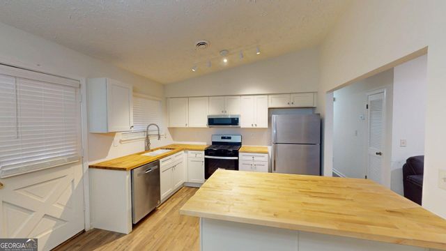 42 Skylark Lane, Jonesboro, GA 30238