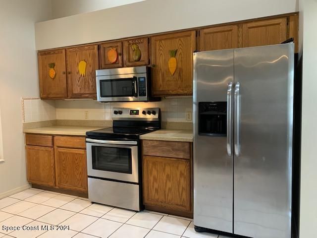 1098 Elmsford Street NW, Palm Bay, FL 32907