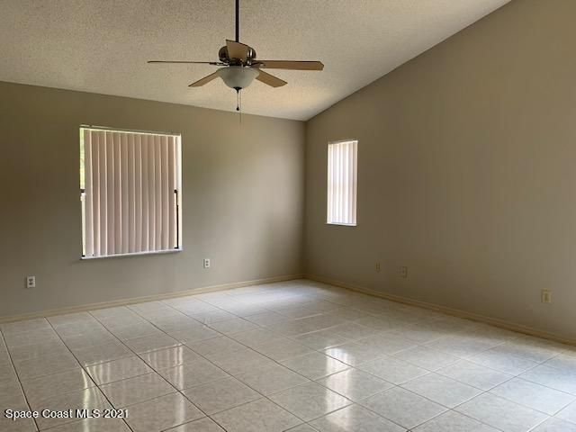 1098 Elmsford Street NW, Palm Bay, FL 32907