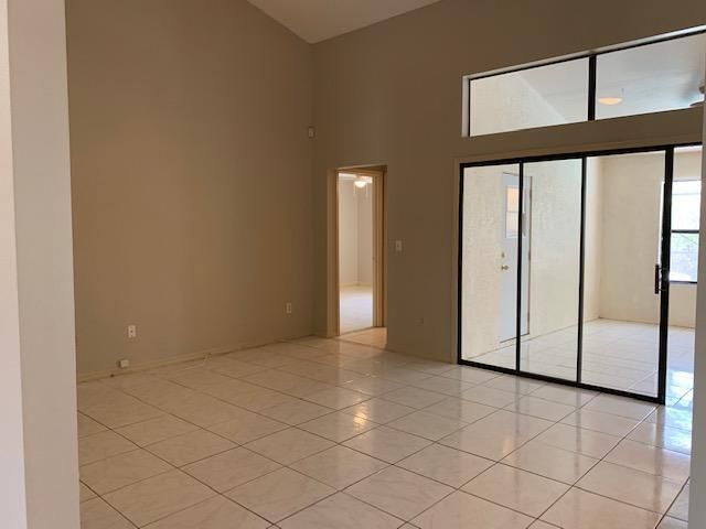 1098 Elmsford Street NW, Palm Bay, FL 32907