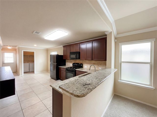 7208 Outfitter DR, Austin, TX 78744