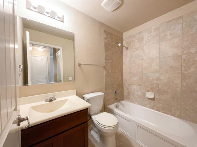 7208 Outfitter DR, Austin, TX 78744