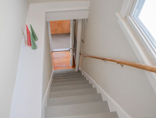 49 Gill Street, Kingston, NY 12401