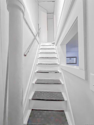 49 Gill Street, Kingston, NY 12401