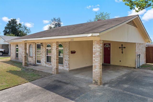 2102 Orbit Drive, Bossier City, LA 71112