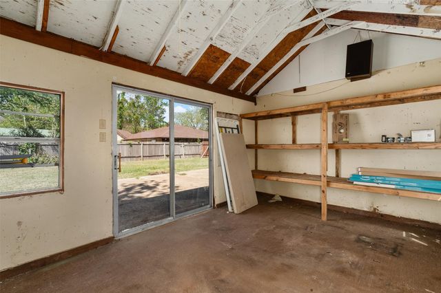 2102 Orbit Drive, Bossier City, LA 71112